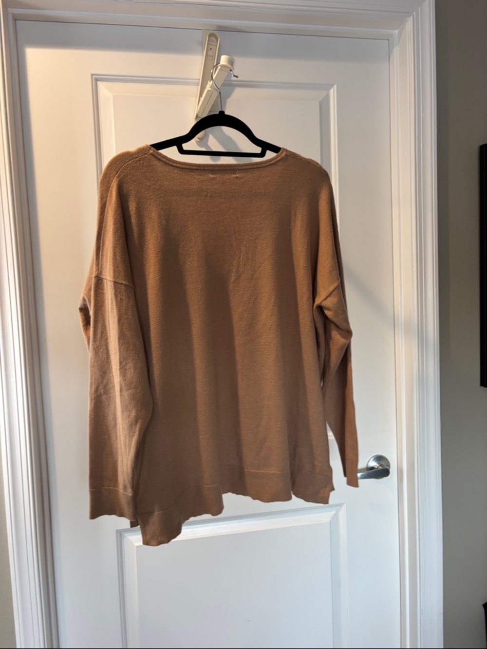 Prologue Tan V-Neck Lightweight Knit Sweater - Picture 6 of 7